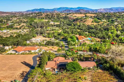 View/Area - 2302 Casitas Del Sol, Fallbrook, CA 92028 photo 9 of 9