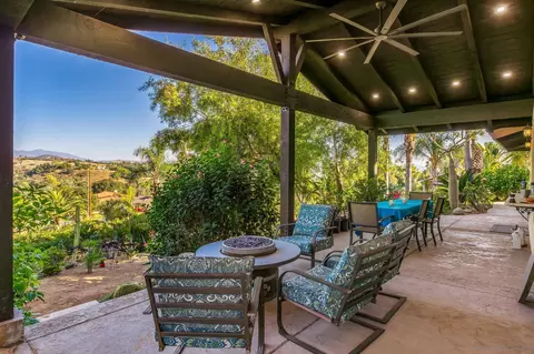 Exterior - 2302 Casitas Del Sol, Fallbrook, CA 92028 photo 1 of 5