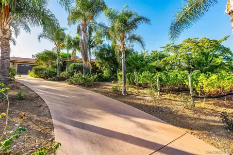 Exterior - 2302 Casitas Del Sol, Fallbrook, CA 92028 photo 5 of 5