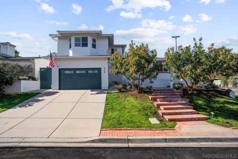 570 Savoy St, San Diego, CA 92106