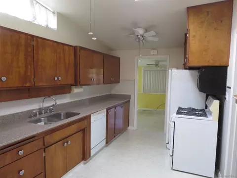 Kitchen - 13914 Powers Rd, Poway, CA 92064 photo 1 of 2