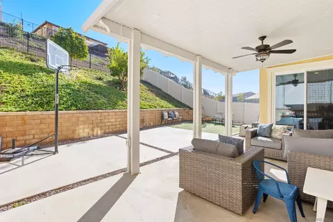 327 Ventasso Way, Fallbrook, CA 92028 photo 29
