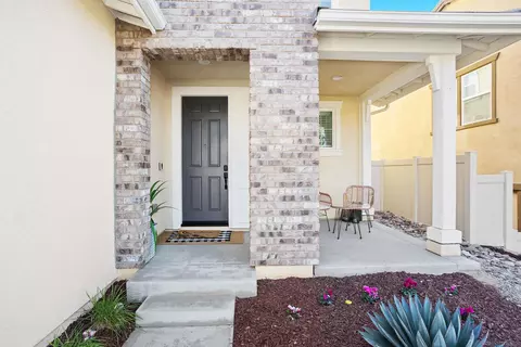 327 Ventasso Way, Fallbrook, CA 92028