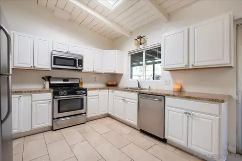 Kitchen - 716 8th St, Ramona, CA 92065 photo 2 of 4