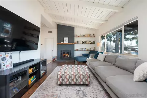 716 8th St, Ramona, CA 92065