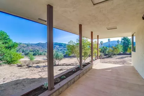 12224 Lilac Hl, Valley Center, CA 92082