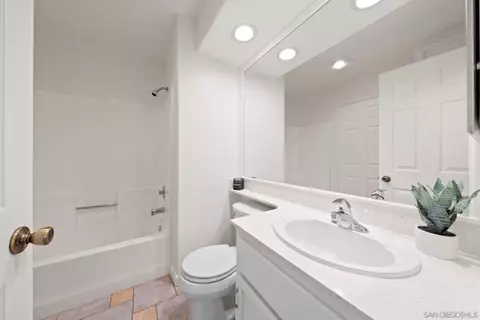 Bath - 13841 Deanly Way, Lakeside, CA 92040 photo 2 of 2