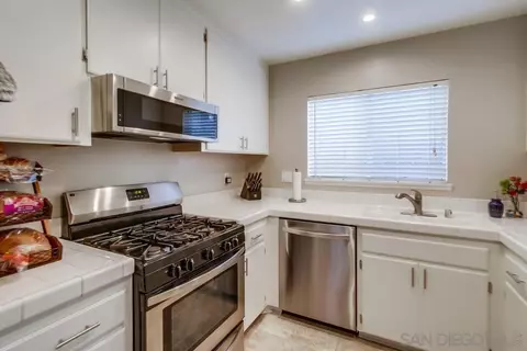 898 Friendly Cir, El Cajon, CA 92021 photo 15