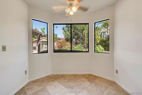2336 Cortina Cir, Escondido, CA 92029 photo 11