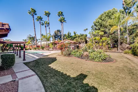 2336 Cortina Cir, Escondido, CA 92029 photo 2
