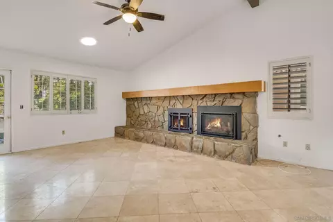 2336 Cortina Cir, Escondido, CA 92029 photo 13