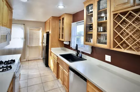 Kitchen - 12549 Taunt Pl, Poway, CA 92064 photo 4 of 4