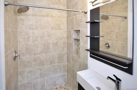 Bath - 12549 Taunt Pl, Poway, CA 92064 photo 2 of 3