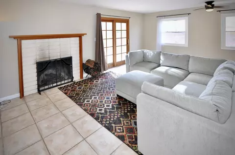 Living - 12549 Taunt Pl, Poway, CA 92064 photo 4 of 5
