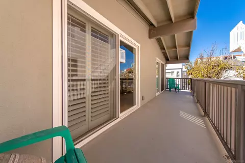 Exterior - 3412 Ocean Dr, Oxnard, CA 93035 photo 5 of 11