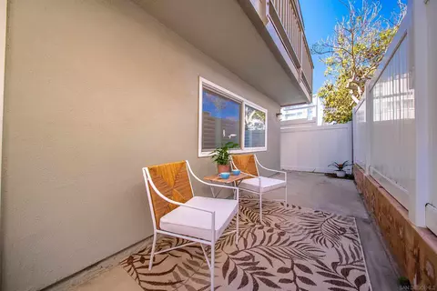 Exterior - 3412 Ocean Dr, Oxnard, CA 93035 photo 9 of 11