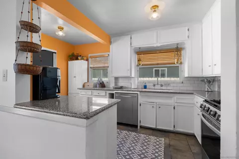 7560 Sturgess Ave, La Mesa, CA 91941 photo 12