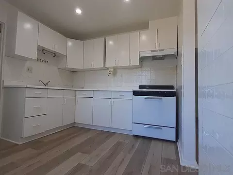 734-738 Grapevine Rd, Vista, CA 92083 photo 2