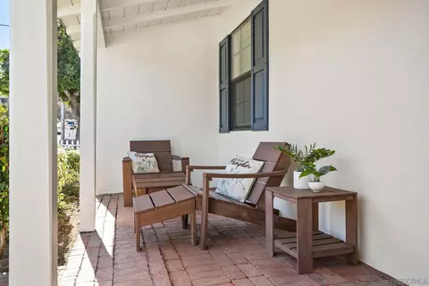 Exterior - 7502 High Ave, Ja Jolla, CA 92037 photo 2 of 5