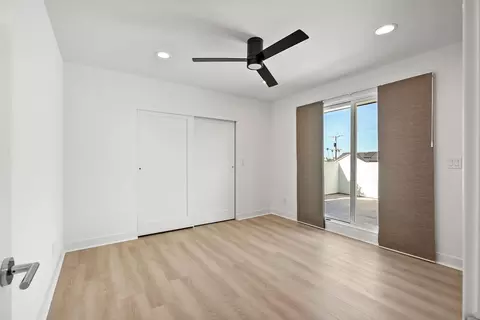Bedroom - 7502 High Ave, Ja Jolla, CA 92037 photo 8 of 9