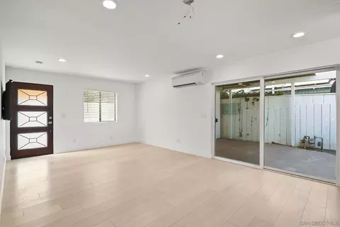 Living - 7502 High Ave, Ja Jolla, CA 92037 photo 5 of 8