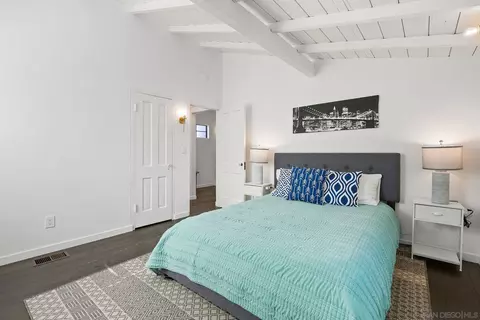 Bedroom - 7502 High Ave, Ja Jolla, CA 92037 photo 4 of 9
