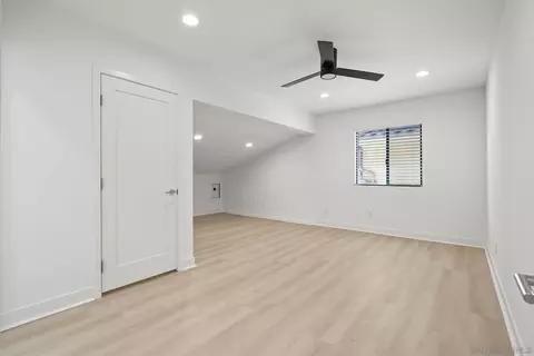 Bedroom - 7502 High Ave, Ja Jolla, CA 92037 photo 6 of 9