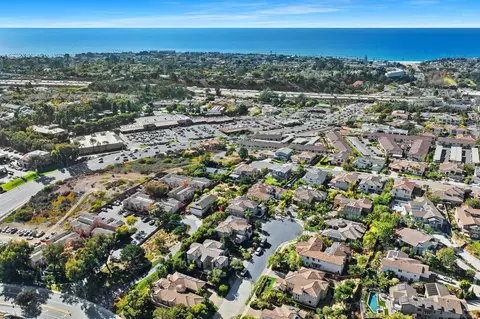 View/Area - 527 Quail Pointe Ln, Encinitas, CA 92024 photo 4 of 6