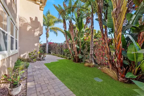 Exterior - 527 Quail Pointe Ln, Encinitas, CA 92024 photo 8 of 9