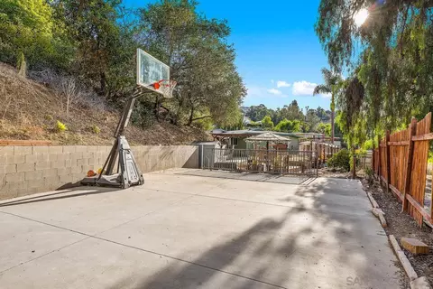 9455 Vista Dr, Spring Valley, CA 91977 photo 31