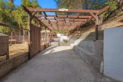 9455 Vista Dr, Spring Valley, CA 91977 photo 24