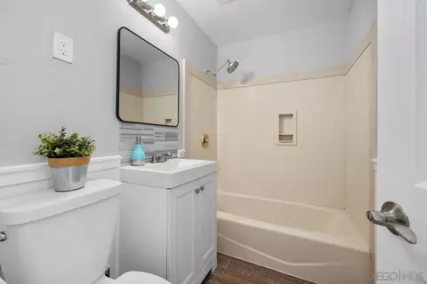 9455 Vista Dr, Spring Valley, CA 91977 photo 18