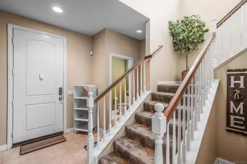 Entry Way - 32662 Bodley Ct, Temecula, CA 92592 photo 2 of 4