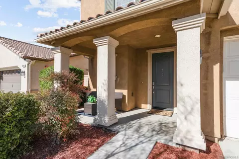 Exterior - 32662 Bodley Ct, Temecula, CA 92592 photo 3 of 6