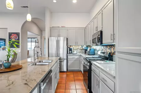 Kitchen - 532 Blue Jay, Oceanside, CA 92058 photo 4 of 4