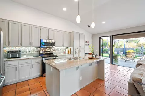Kitchen - 532 Blue Jay, Oceanside, CA 92058 photo 1 of 4