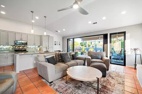 Living - 532 Blue Jay, Oceanside, CA 92058 photo 4 of 5