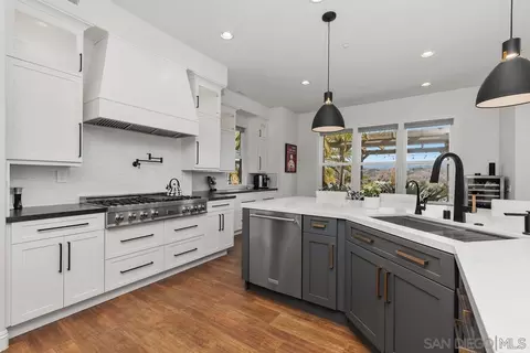 Kitchen - 2008 Kristi Ct, Fallbrook, CA 92028 photo 4 of 4