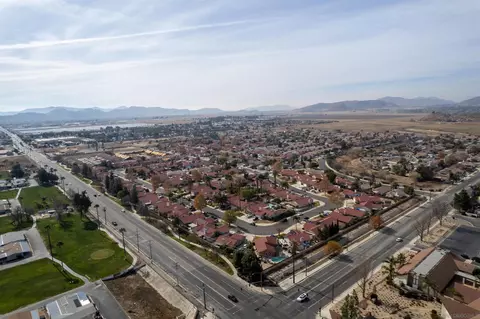 View/Area - 680 Boston, Hemet, CA 92545 photo 3 of 4