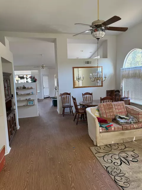 385 Point Windemere Pl, Oceanside, CA 92057 photo 3