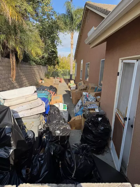 385 Point Windemere Pl, Oceanside, CA 92057 photo 2