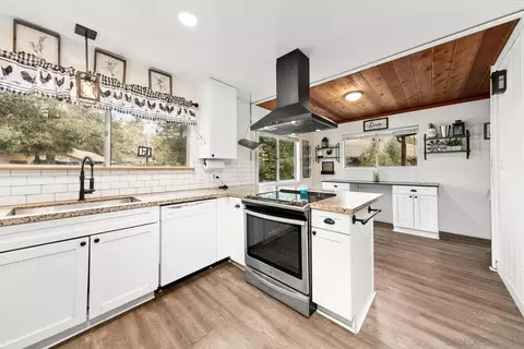 Kitchen - 7705 Calle De Alcalde, Pine Valley, CA 91962 photo 1 of 3