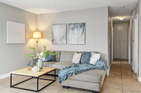 3427 Los Mochis, Oceanside, CA 92056