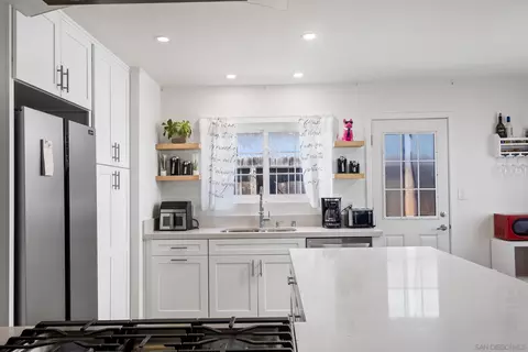 Kitchen - 9651 Maccool Ln, Santee, CA 92071 photo 3 of 5