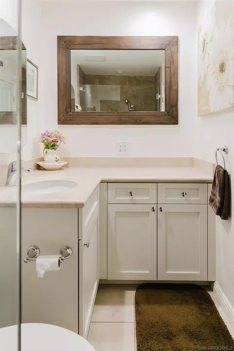 Bath - 9925 Summertree Ln, Santee, CA 92071 photo 4 of 4