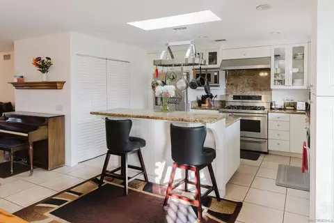 Kitchen - 9925 Summertree Ln, Santee, CA 92071 photo 2 of 5