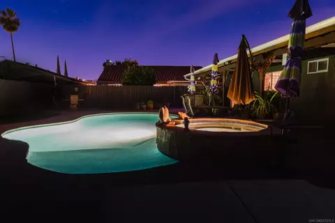 9925 Summertree Ln, Santee, CA 92071