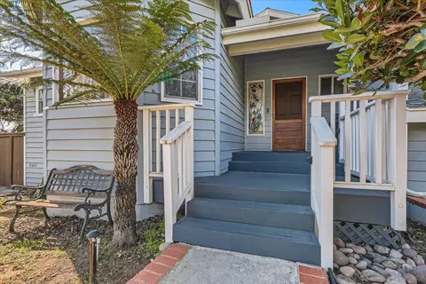 Exterior - 3975 Highland Dr, Carlsbad, CA 92008 photo 4 of 11