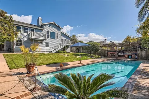Exterior - 3975 Highland Dr, Carlsbad, CA 92008 photo 10 of 11