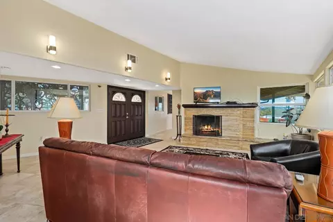 3537 Hartzel Crst, Spring Valley, CA 91977 photo 4